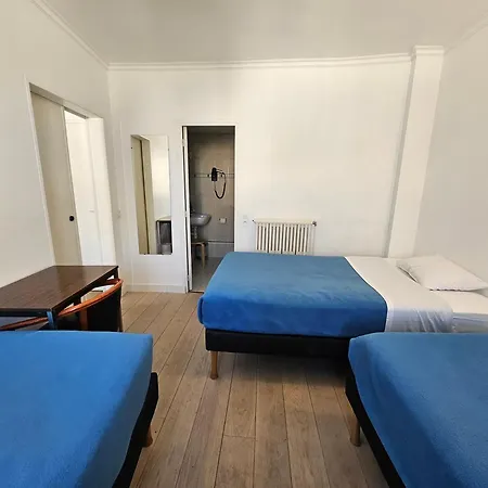 La Louisiane Hotel