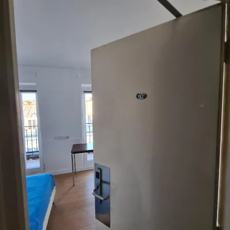 La Louisiane Hotel 2*