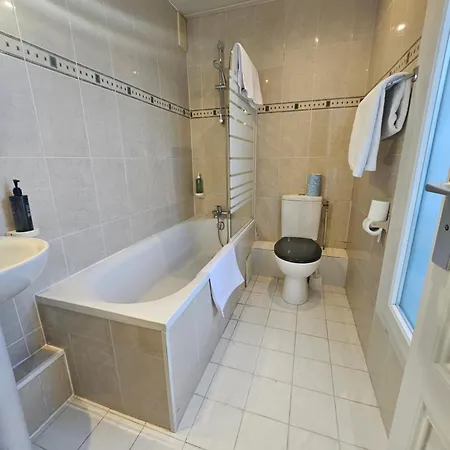 La Louisiane Hotel Paris