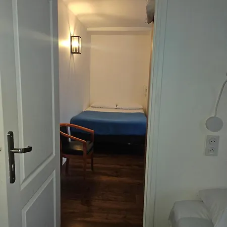 La Louisiane Hotel