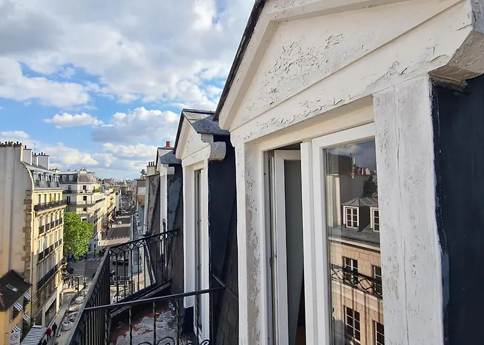 La Louisiane Hotel 2*