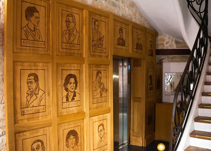La Louisiane Hotel 2*