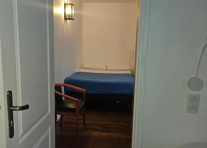 La Louisiane Hotel